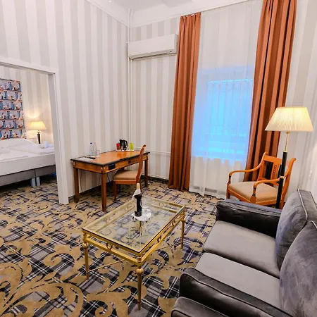 מלון Pannonia 1893 Premium 4*